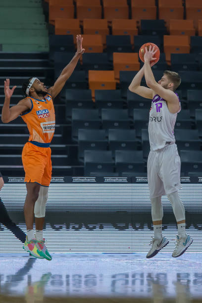 中的深层问 中的深层问