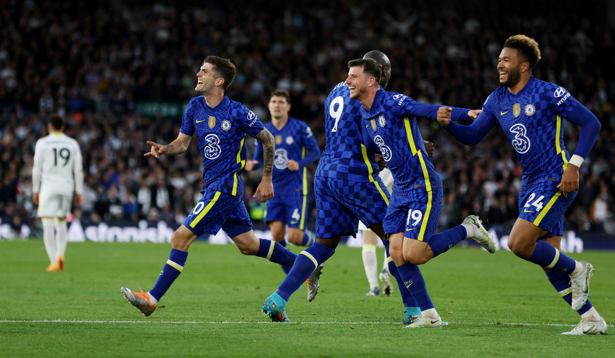 申京33+10塞克斯顿21+5 火箭送爵士4连败央视网.